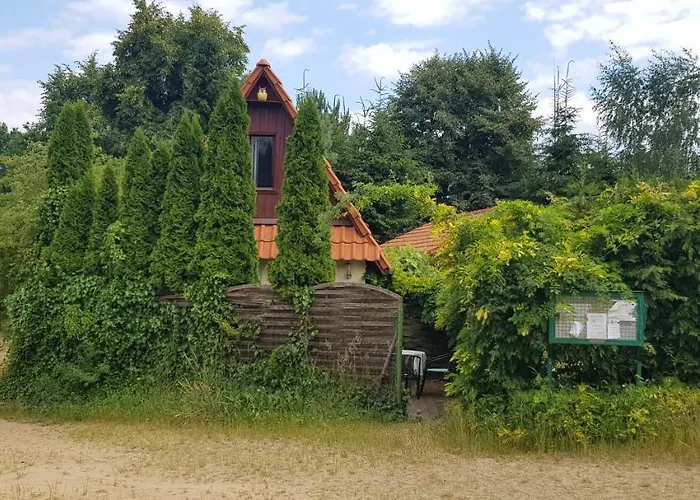 Sowa Nad Jeziorem Gm Murowana Goslina בית נופש *